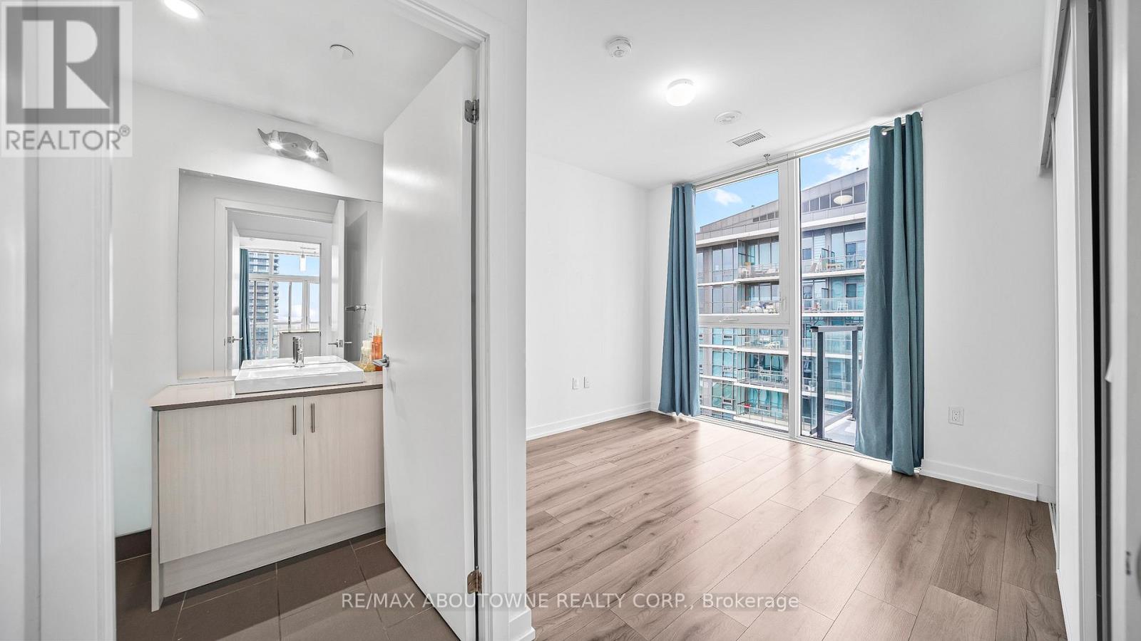 Ph 1007 - 1195 The Queensway Avenue, Toronto, Ontario  M8Z 0H1 - Photo 20 - W12610572