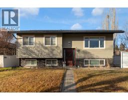 724 Mapleton Drive SE Maple Ridge