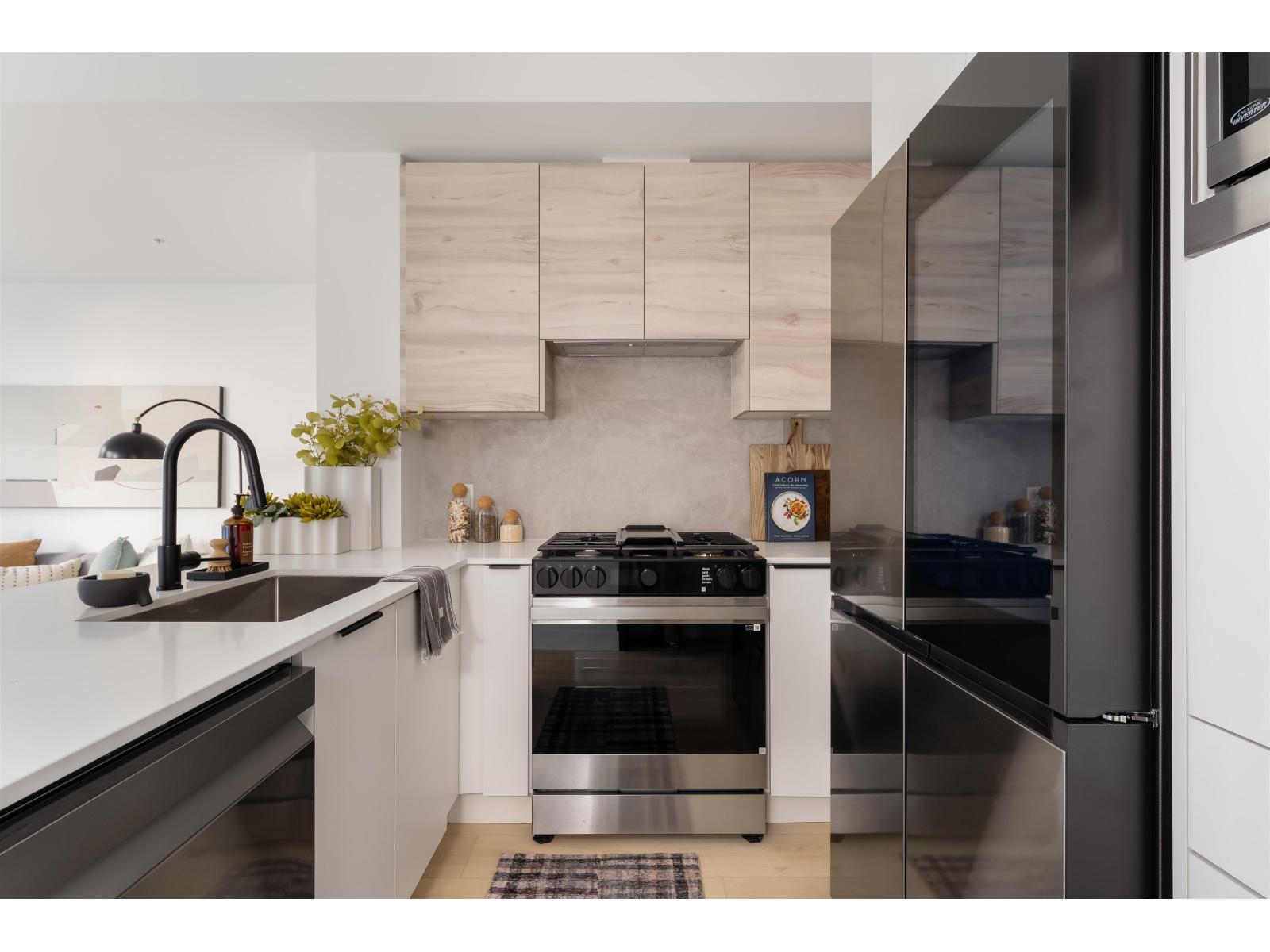 101 30494 Cardinal Avenue, Abbotsford, British Columbia  V2T 0A5 - Photo 3 - R3070508