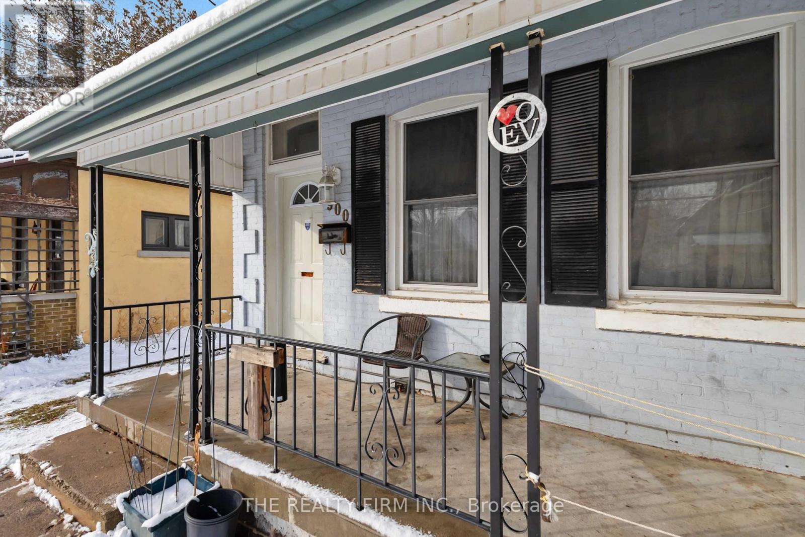 900 Dufferin Avenue, London East (East G), Ontario  N5W 3K2 - Photo 4 - X12610594