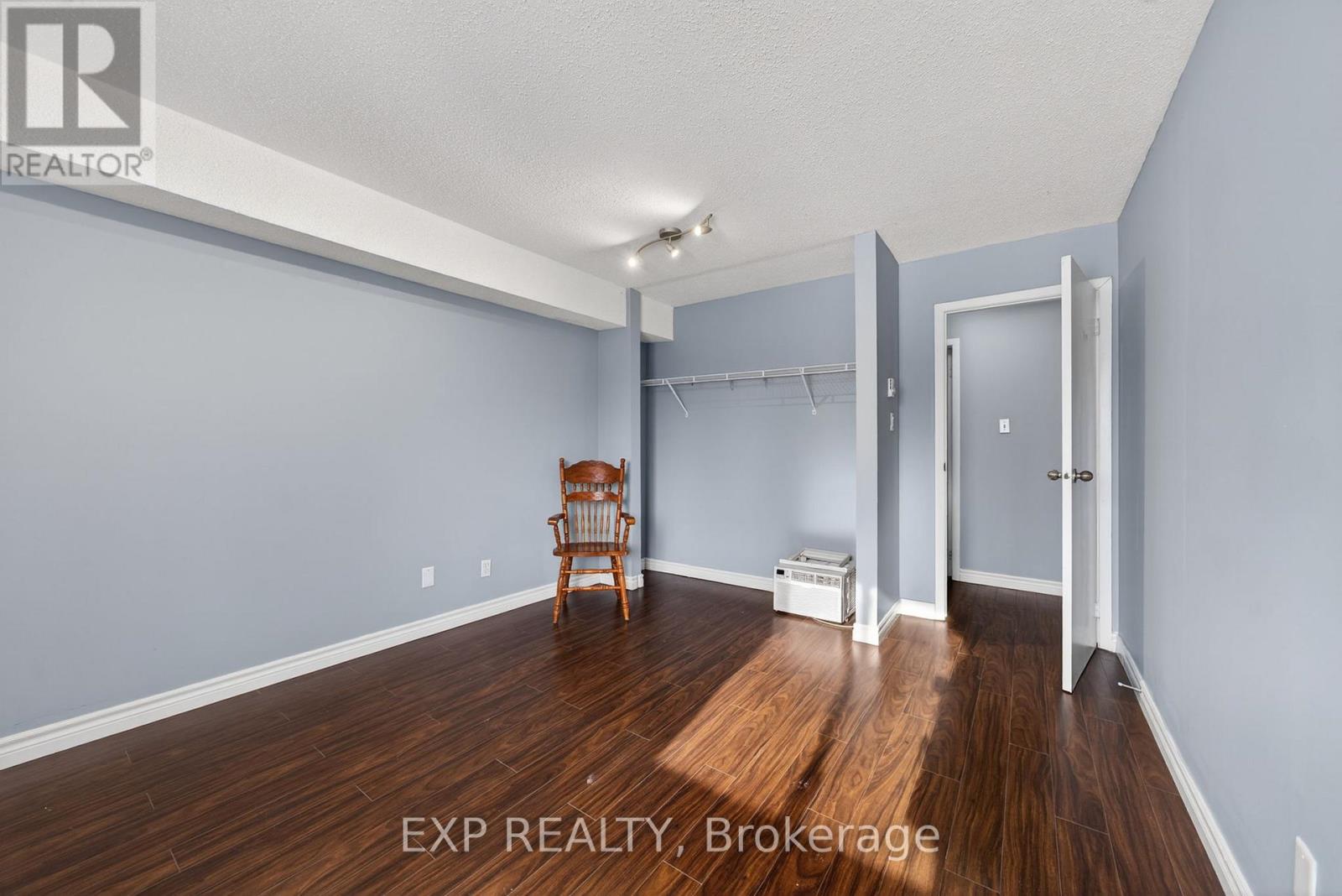 211 - 727 Deveron Crescent, London South, Ontario  N5Z 4X4 - Photo 17 - X12610720