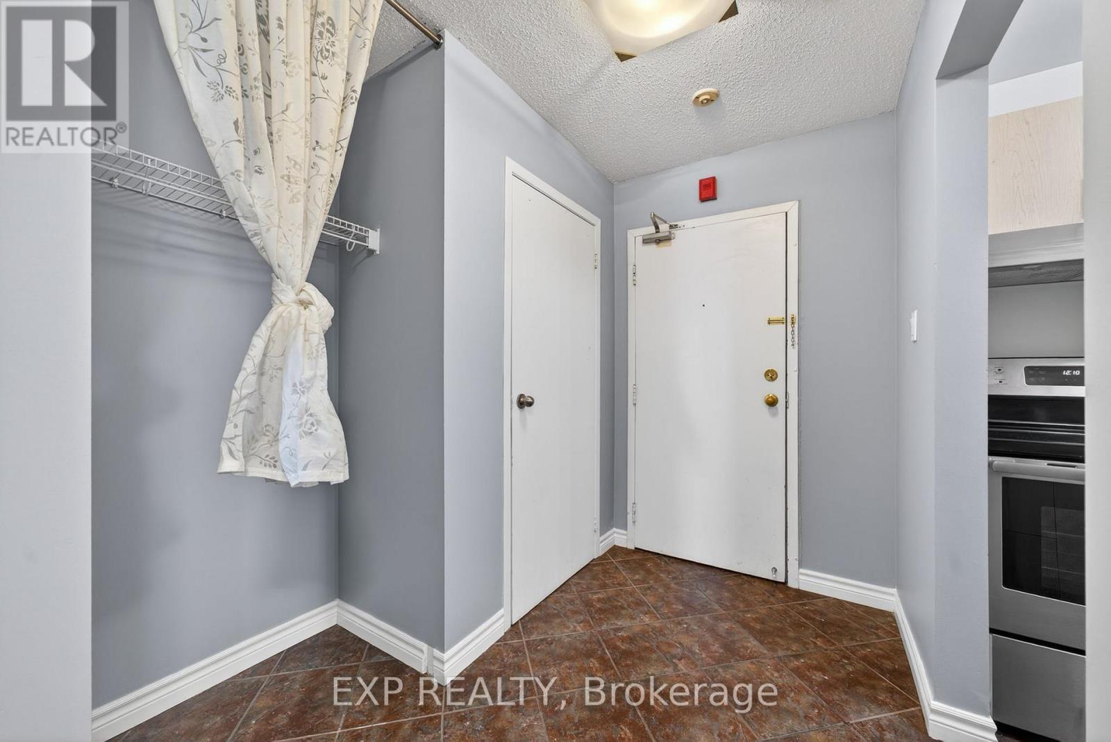 211 - 727 Deveron Crescent, London South, Ontario  N5Z 4X4 - Photo 20 - X12610720