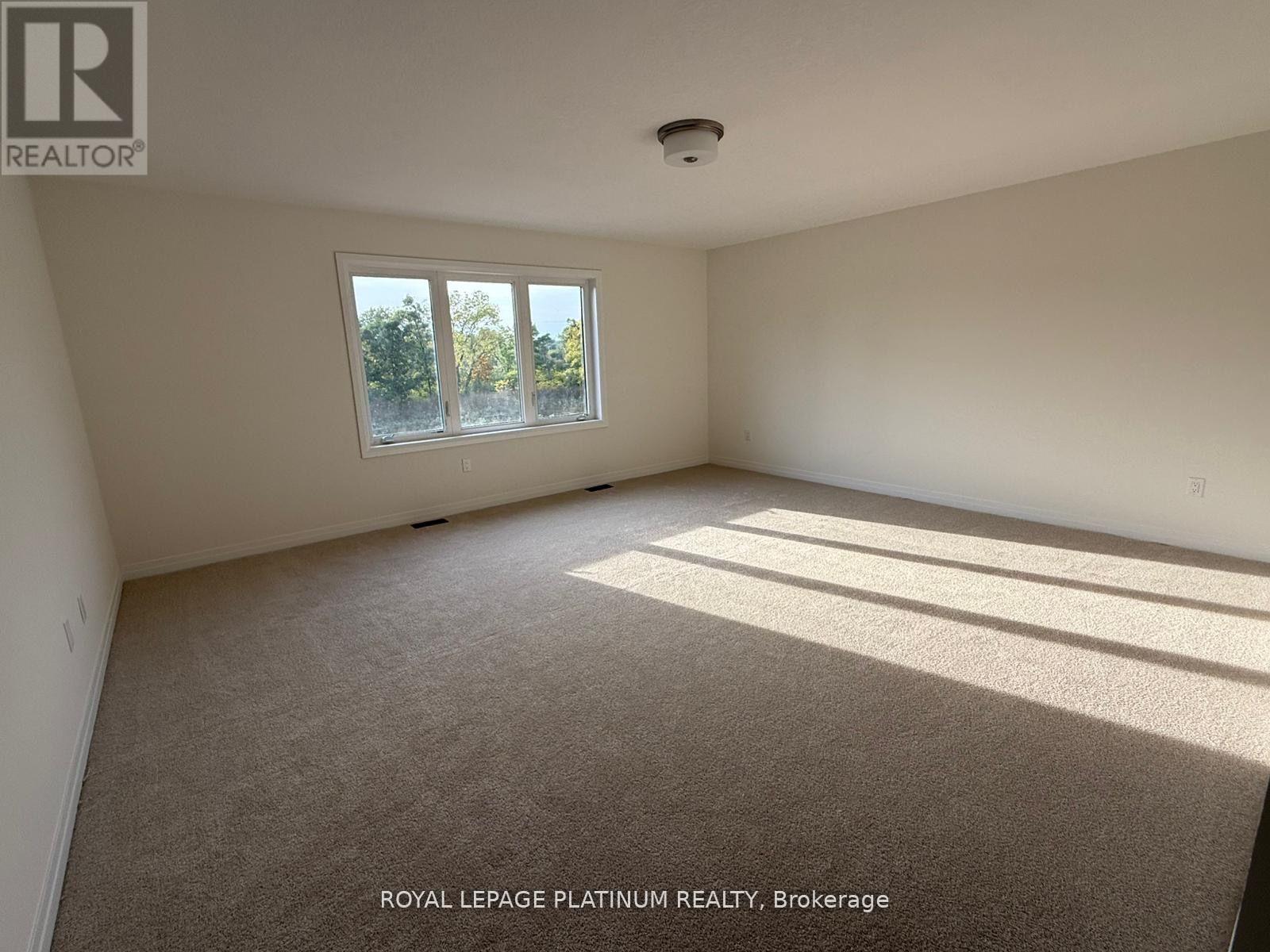 43 Mckernan Avenue, Brantford, Ontario  N3V 0C2 - Photo 9 - X12610568