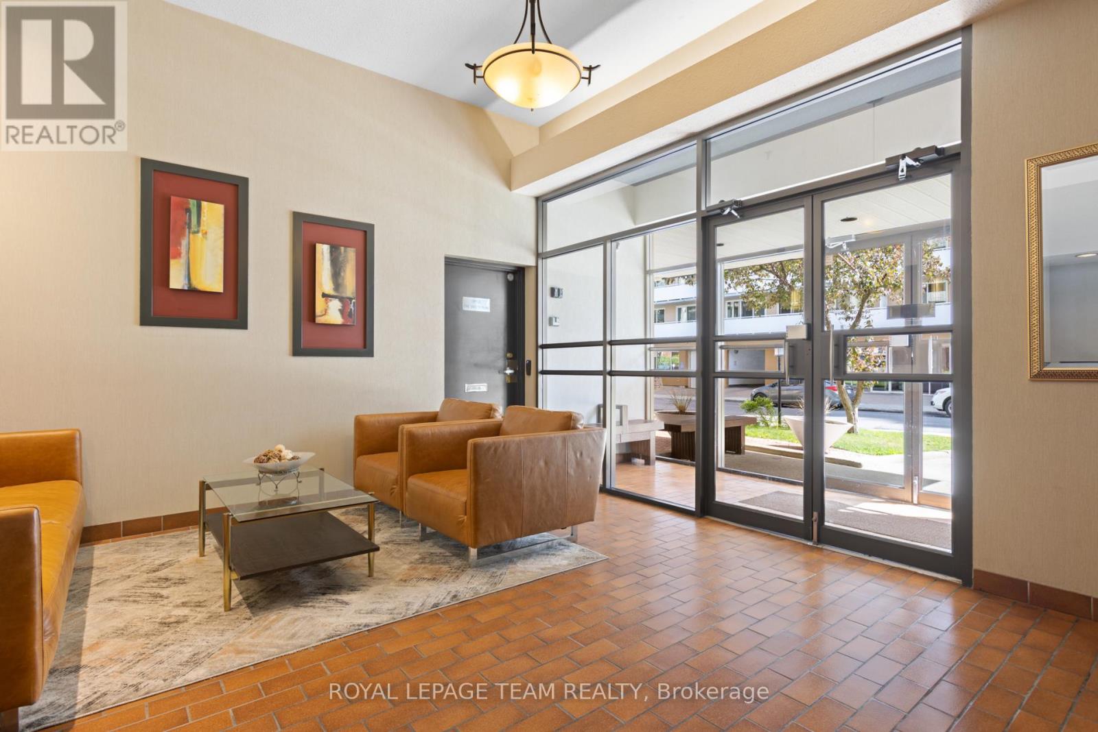 503 - 141 Somerset Street W, Ottawa, Ontario K2P 2H1 - Photo 3 - X12610628