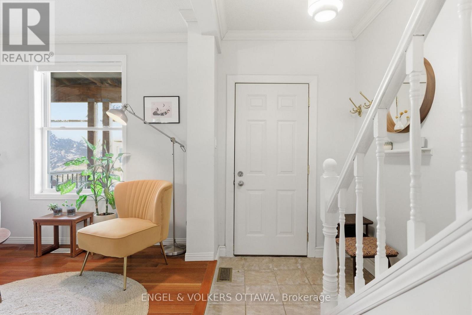 364 Arlington Avenue, Ottawa, Ontario  K1R 6Z3 - Photo 2 - X12610632