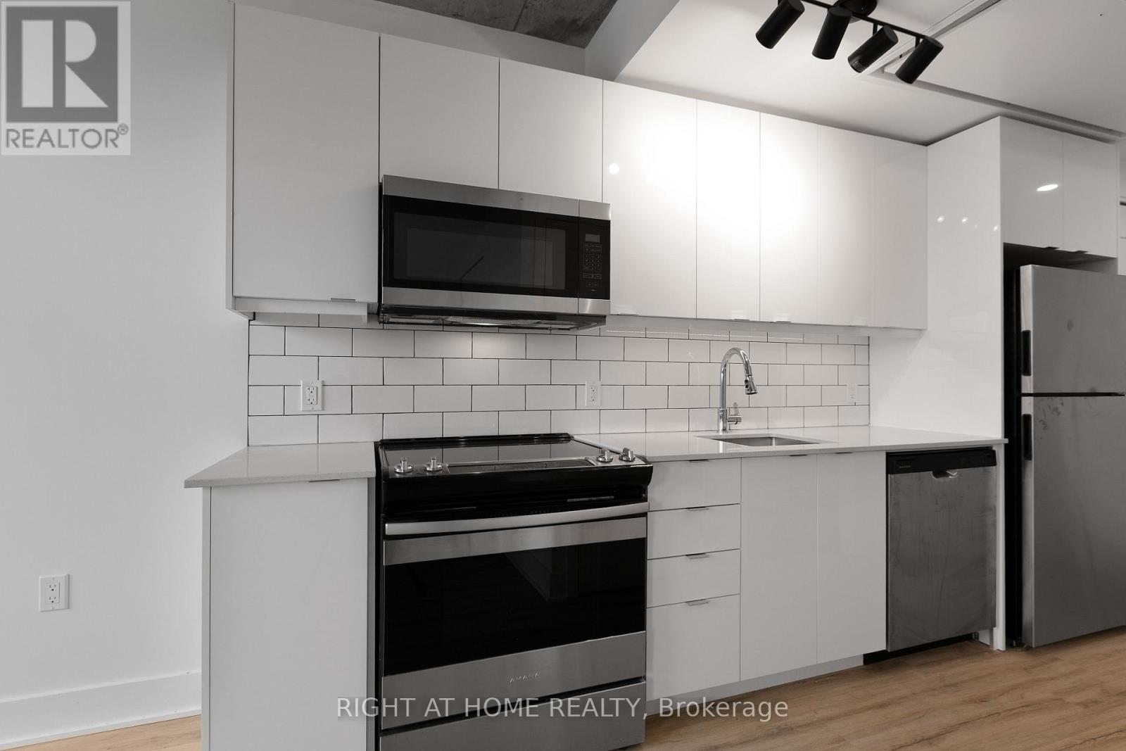 403 - 377 Winona Avenue, Ottawa, Ontario  K1Z 5H8 - Photo 10 - X12610654