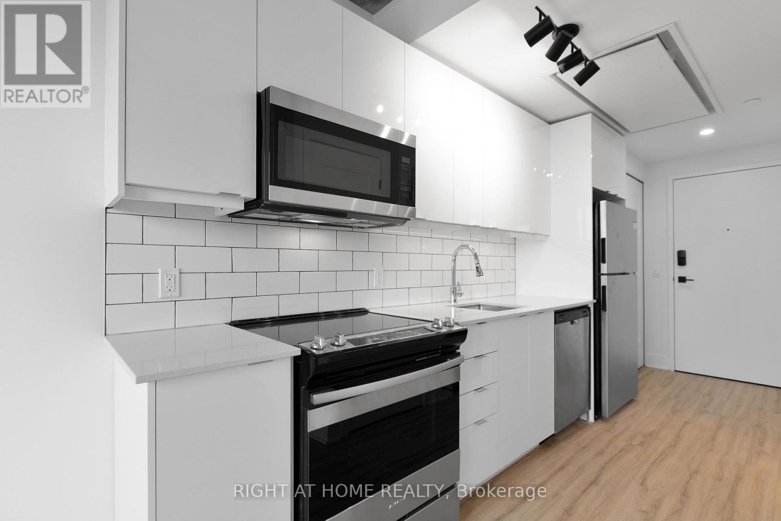 403 - 377 Winona Avenue, Ottawa, Ontario  K1Z 5H8 - Photo 9 - X12610654