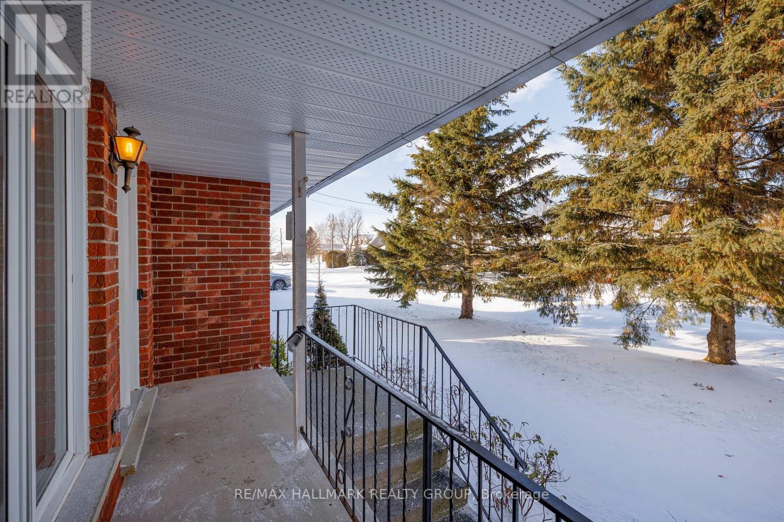 10 Frederick Street, Lansdowne Village, Ontario  K0E 1L0 - Photo 4 - X12610658