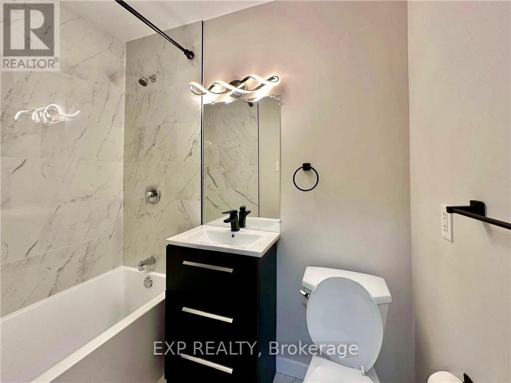 2 - 162 Ivy Crescent, Ottawa, Ontario  K1M 1X6 - Photo 12 - X12610742