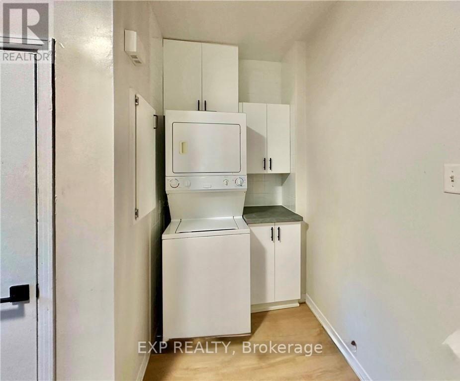 2 - 162 Ivy Crescent, Ottawa, Ontario  K1M 1X6 - Photo 6 - X12610742