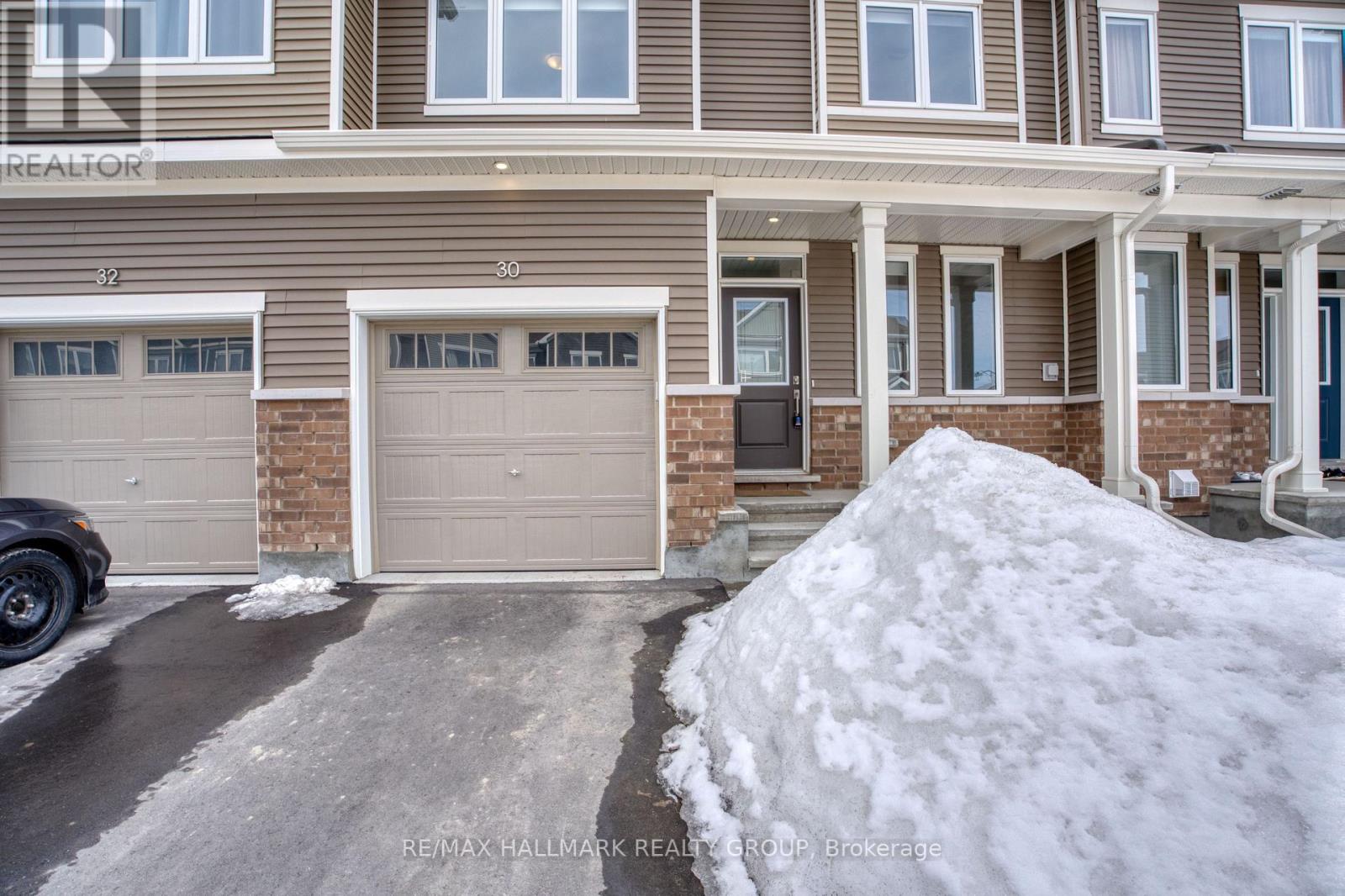 30 Focality Crescent, Ottawa, Ontario  K2J 6W7 - Photo 4 - X12610750