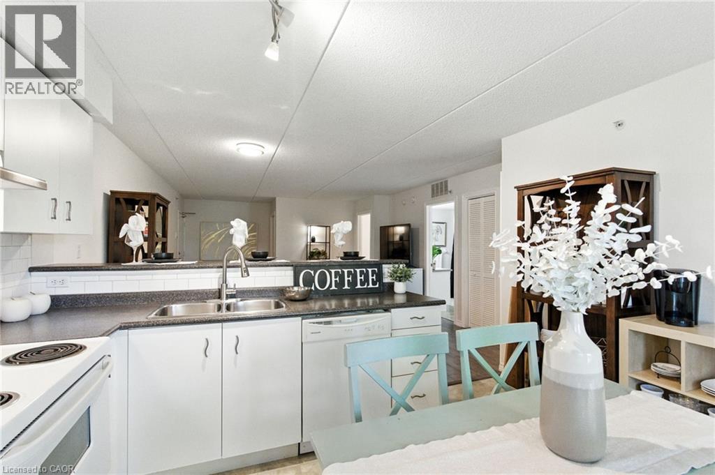 1490 Bishops Gate Unit# 305, Oakville, Ontario  L6M 4N3 - Photo 16 - 40792956