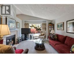 22 901 Kentwood Lane Broadmead