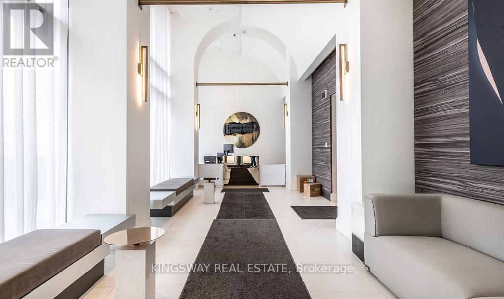 3901 - 39 ROEHAMPTON AVENUE, Toronto, Ontario