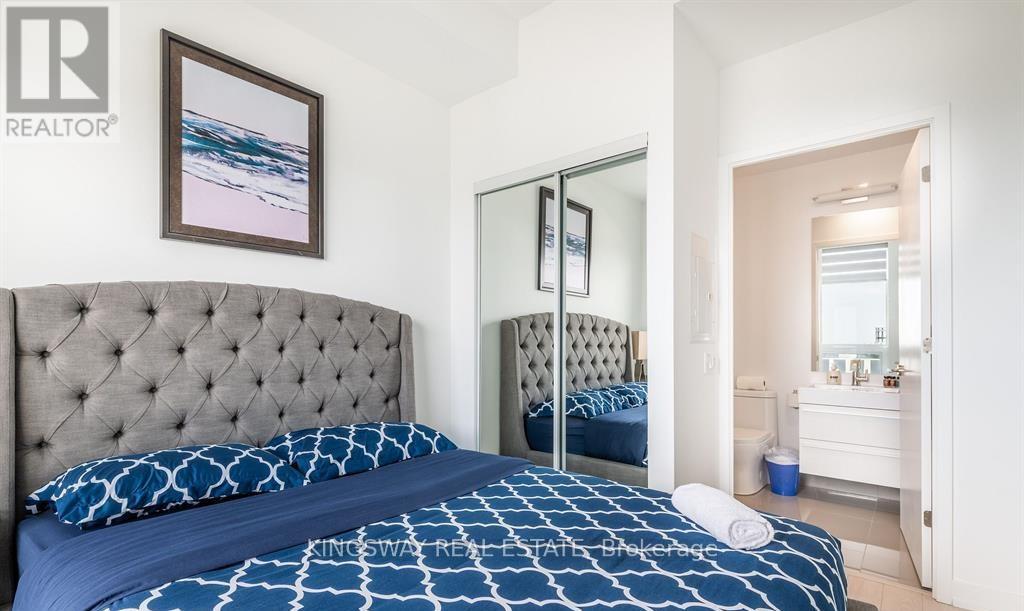 3901 - 39 Roehampton Avenue, Toronto, Ontario  M4P 1P9 - Photo 12 - C12610578