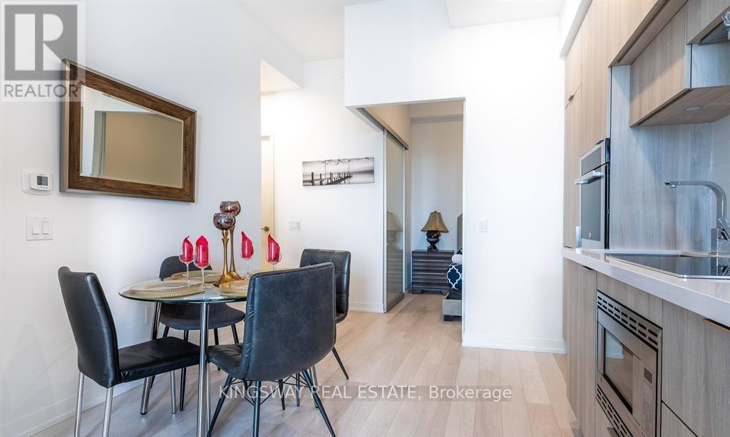 3901 - 39 Roehampton Avenue, Toronto, Ontario  M4P 1P9 - Photo 6 - C12610578