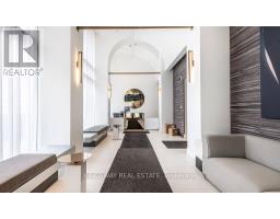 3901 - 39 ROEHAMPTON AVENUE