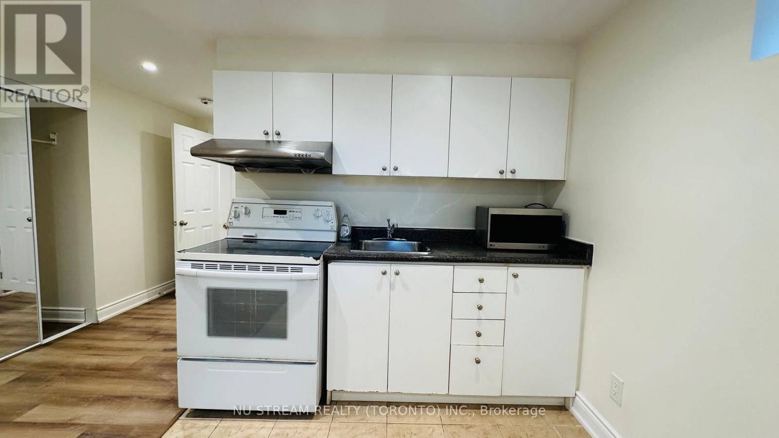 435 Cummer Avenue, Toronto, Ontario  M2M 2G3 - Photo 18 - C12610598