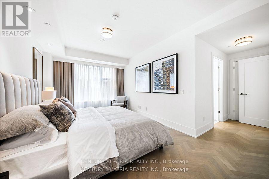 810 - 455 Wellington Street W, Toronto, Ontario  M5J 2R2 - Photo 32 - C12610636