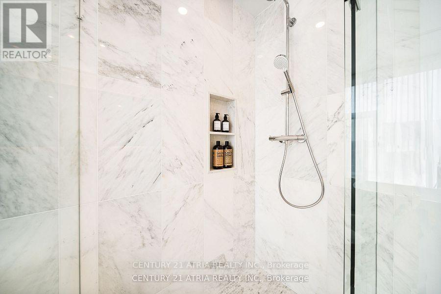 810 - 455 Wellington Street W, Toronto, Ontario  M5J 2R2 - Photo 42 - C12610636