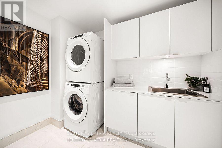 810 - 455 Wellington Street W, Toronto, Ontario  M5J 2R2 - Photo 43 - C12610636