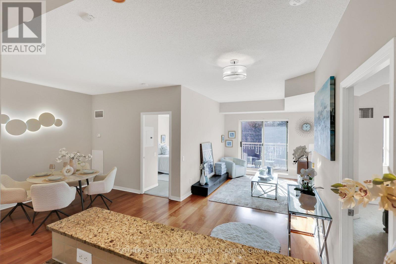 415 - 451 Rosewell Avenue, Toronto, Ontario M4R 2H8 - Photo 4 - C12610716