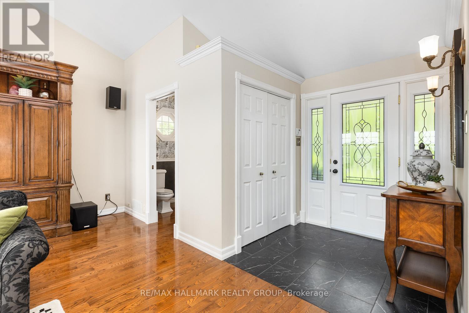 1 Rideau Glen Drive, Ottawa, Ontario  K2C 3H1 - Photo 3 - X12516460