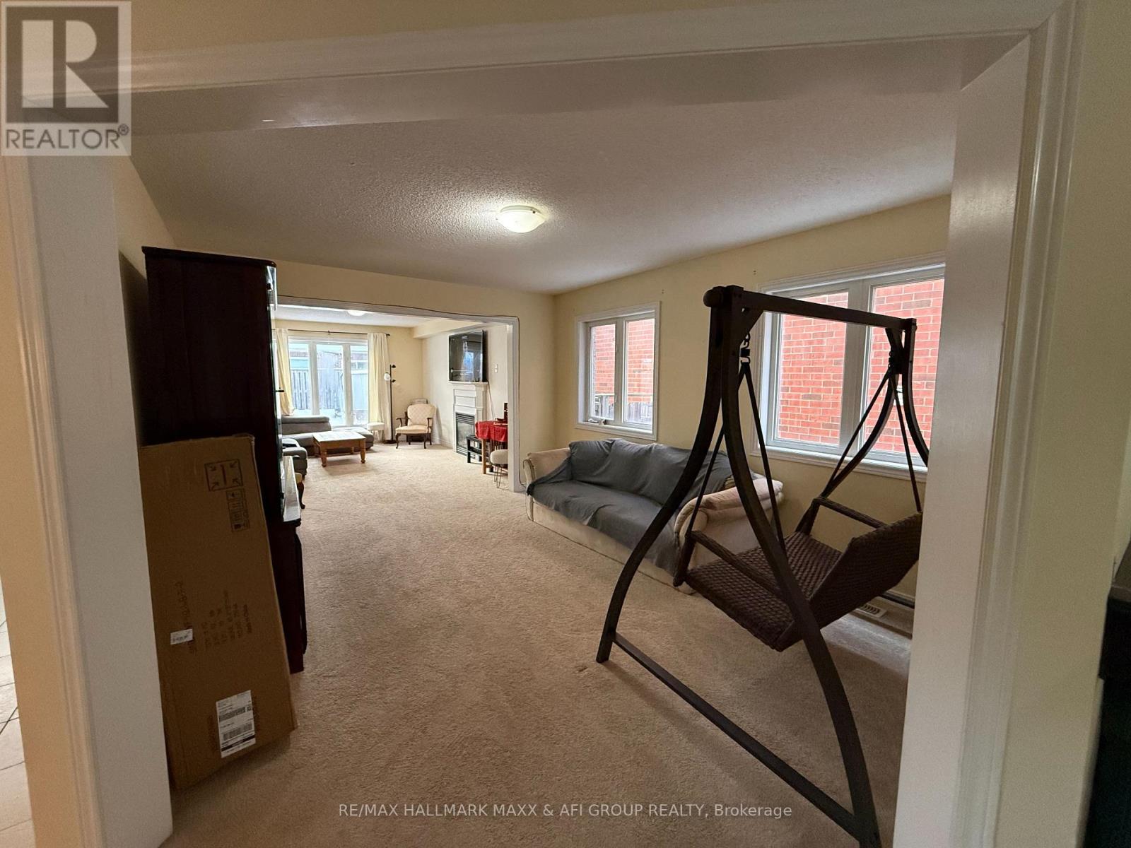 40 Chatterson Street, Whitby, Ontario  L1R 0B1 - Photo 8 - E12610588