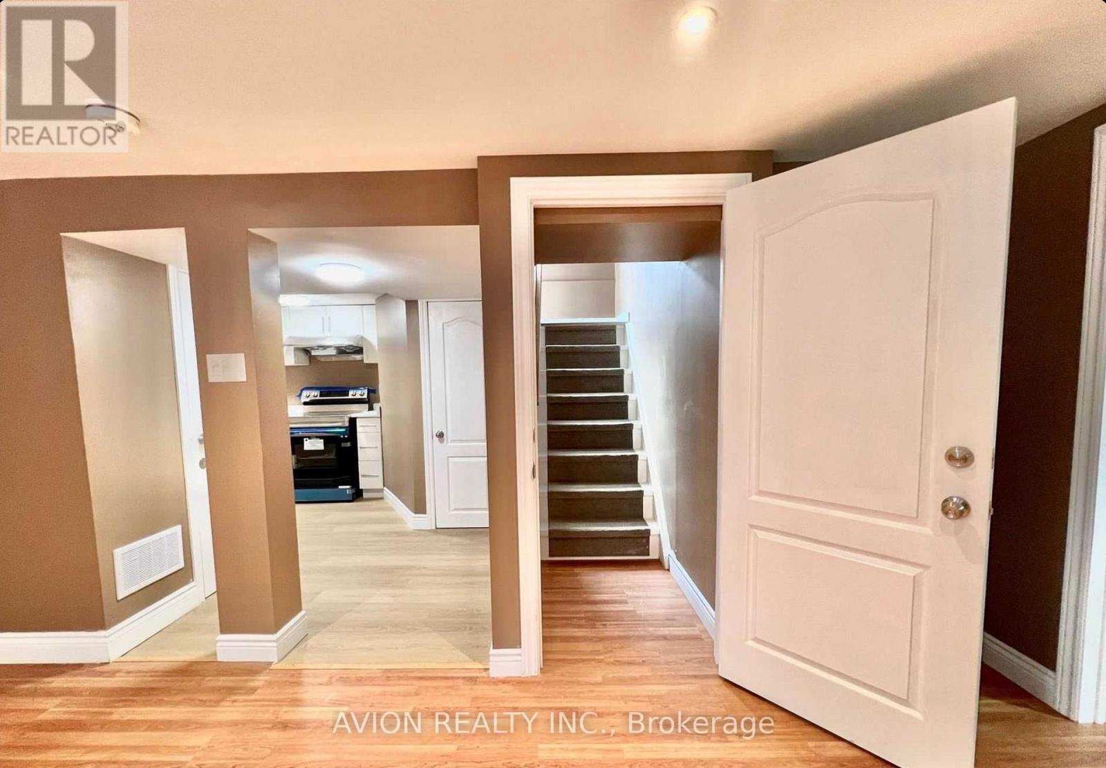 878 West Shore Boulevard, Pickering (West Shore), Ontario  L1W 2V7 - Photo 10 - E12610616