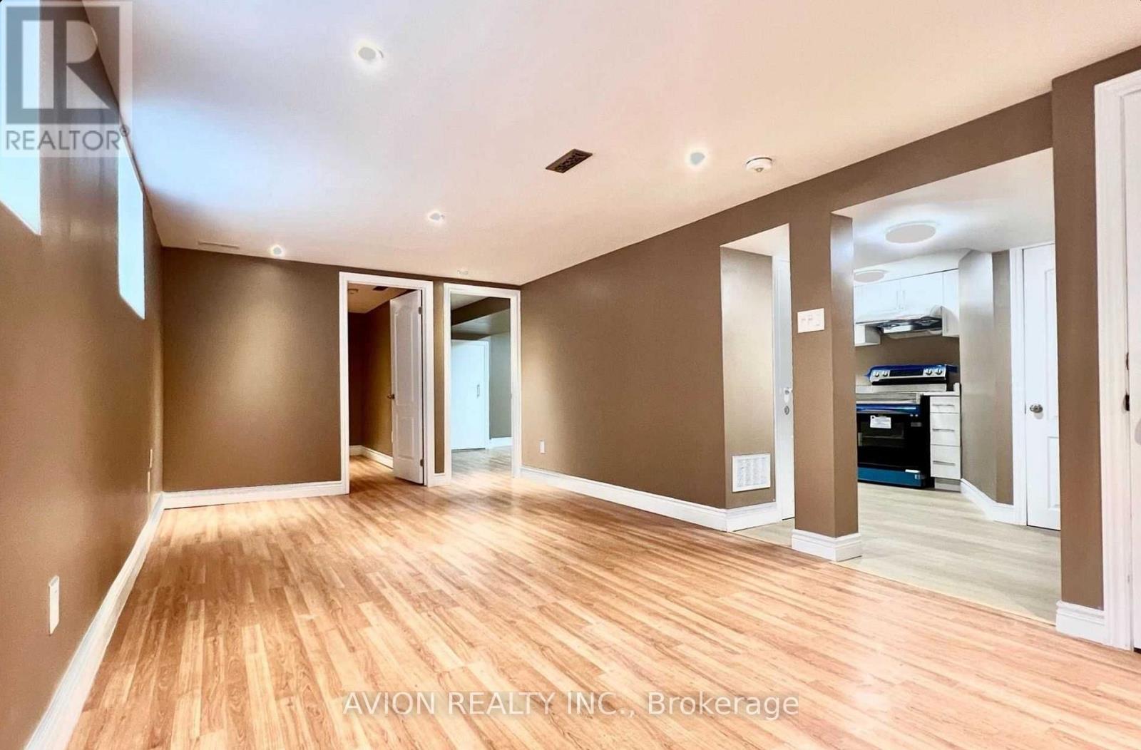 878 West Shore Boulevard, Pickering (West Shore), Ontario  L1W 2V7 - Photo 3 - E12610616