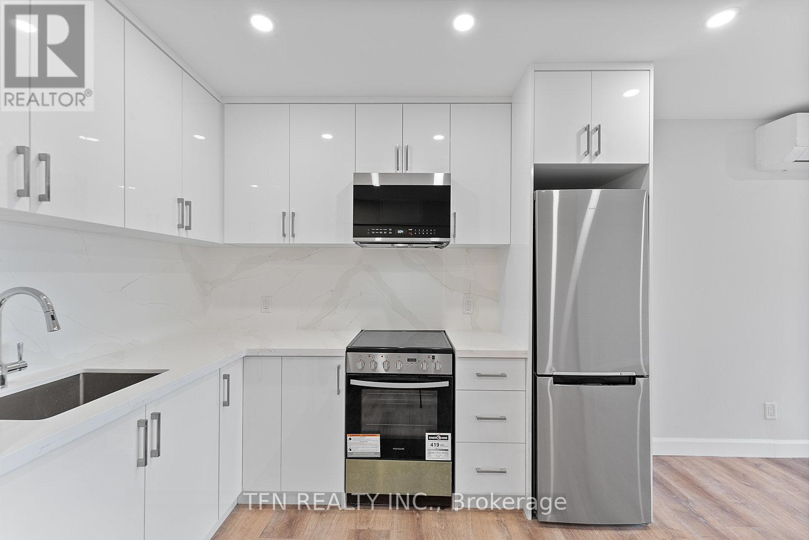 302 - 1328 Gerrard Street E, Toronto, Ontario  M4L 1Z1 - Photo 16 - E12610734