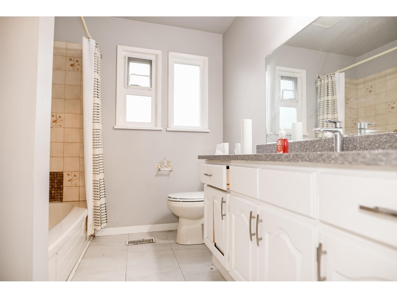 15112 96 Avenue, Surrey, British Columbia V3R 1E9 - Photo 18 - R3070167