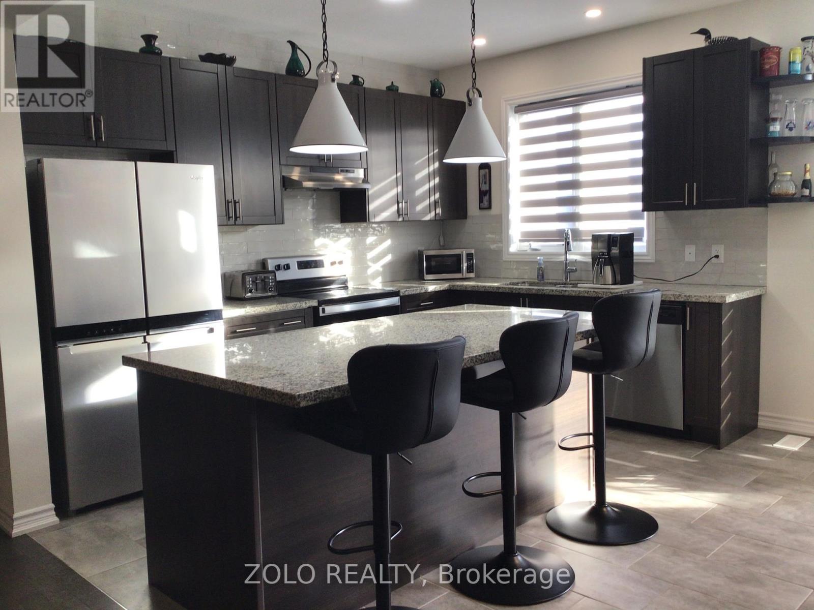 43 Simona Avenue, Wasaga Beach, Ontario  L9Z 0L3 - Photo 9 - S12568280