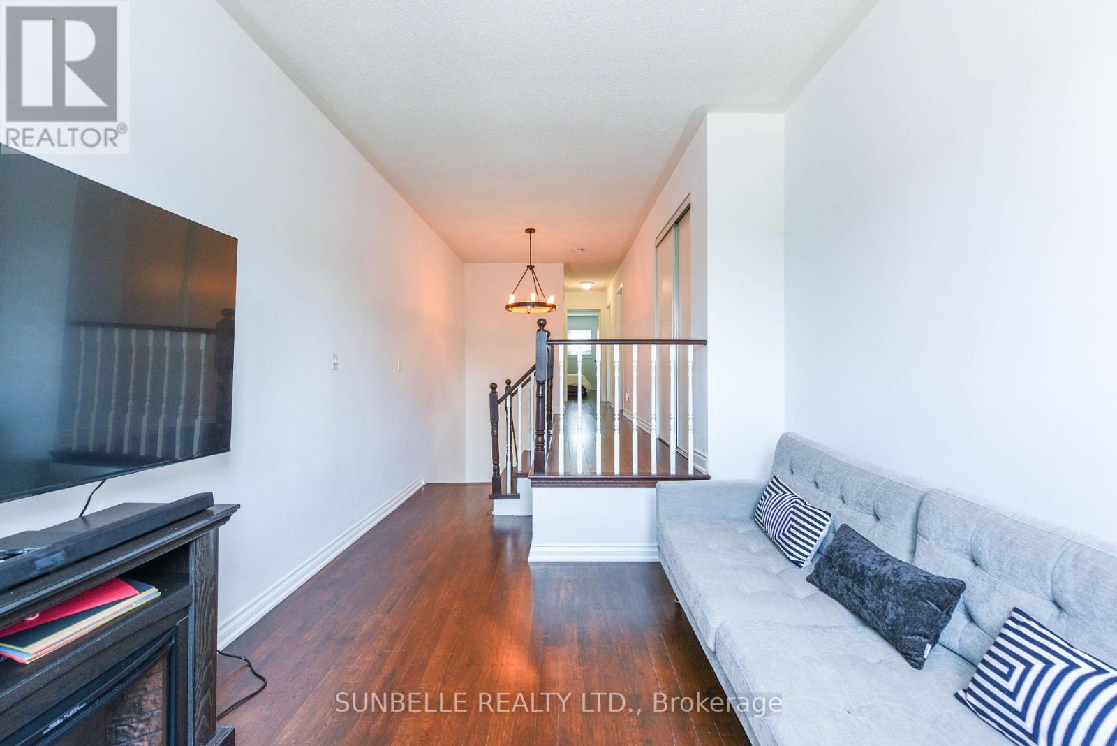 3826 Allcroft Road, Mississauga, Ontario  L5N 6V6 - Photo 21 - W12609220