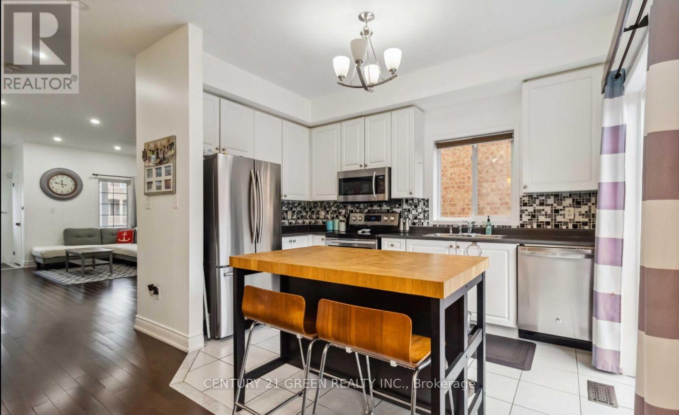 98 Personna Circle, Brampton, Ontario  L6X 0S9 - Photo 17 - W12579154