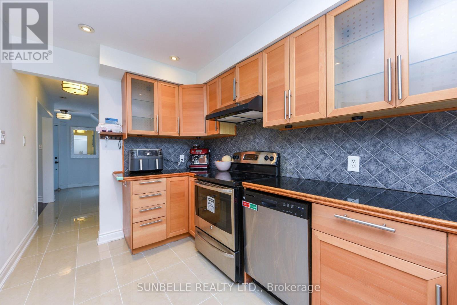 3826 Allcroft Road, Mississauga, Ontario  L5N 6V6 - Photo 17 - W12609220