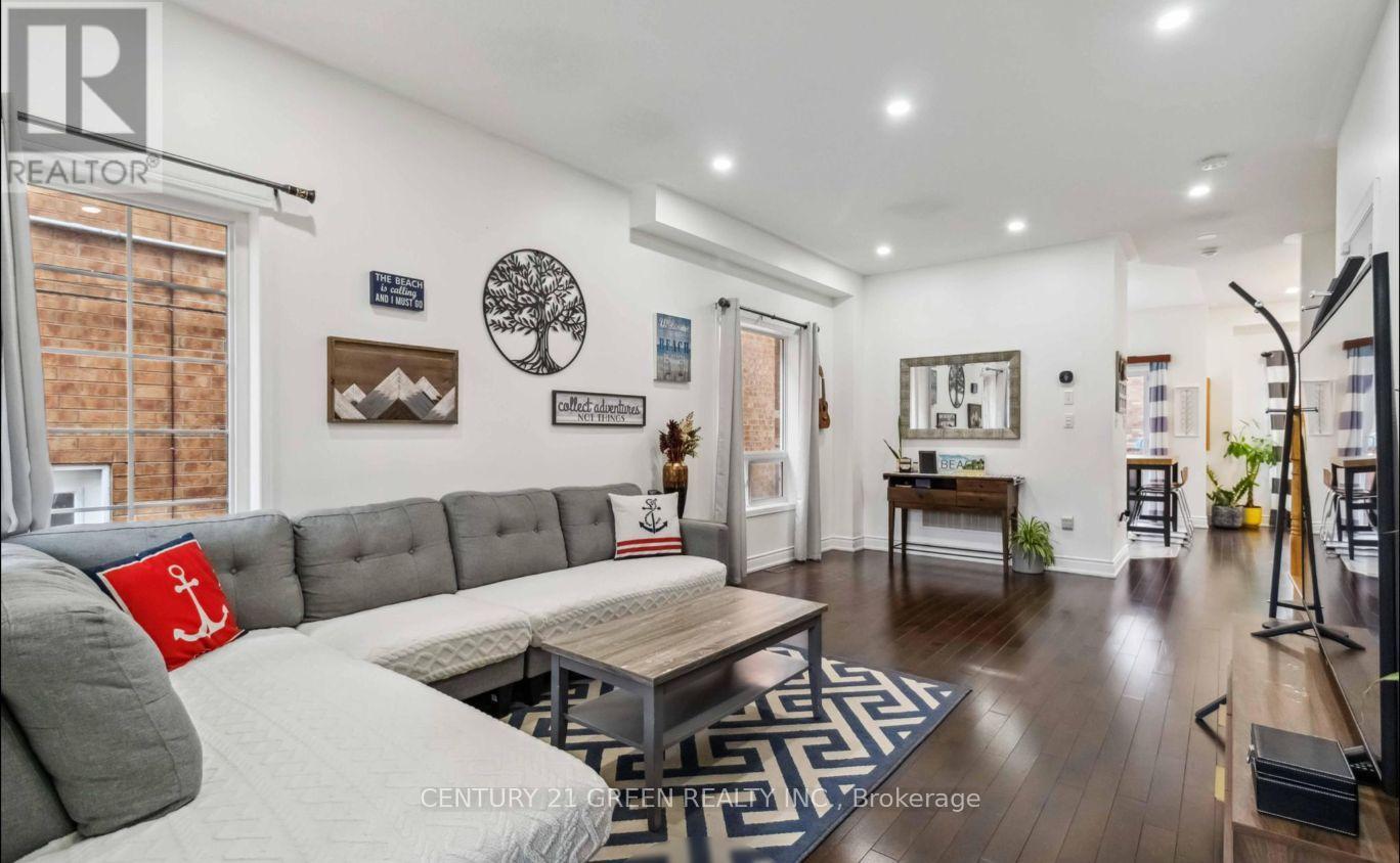 98 Personna Circle, Brampton, Ontario  L6X 0S9 - Photo 6 - W12579154