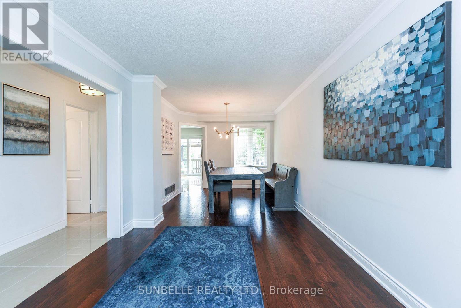 3826 Allcroft Road, Mississauga, Ontario  L5N 6V6 - Photo 5 - W12609220