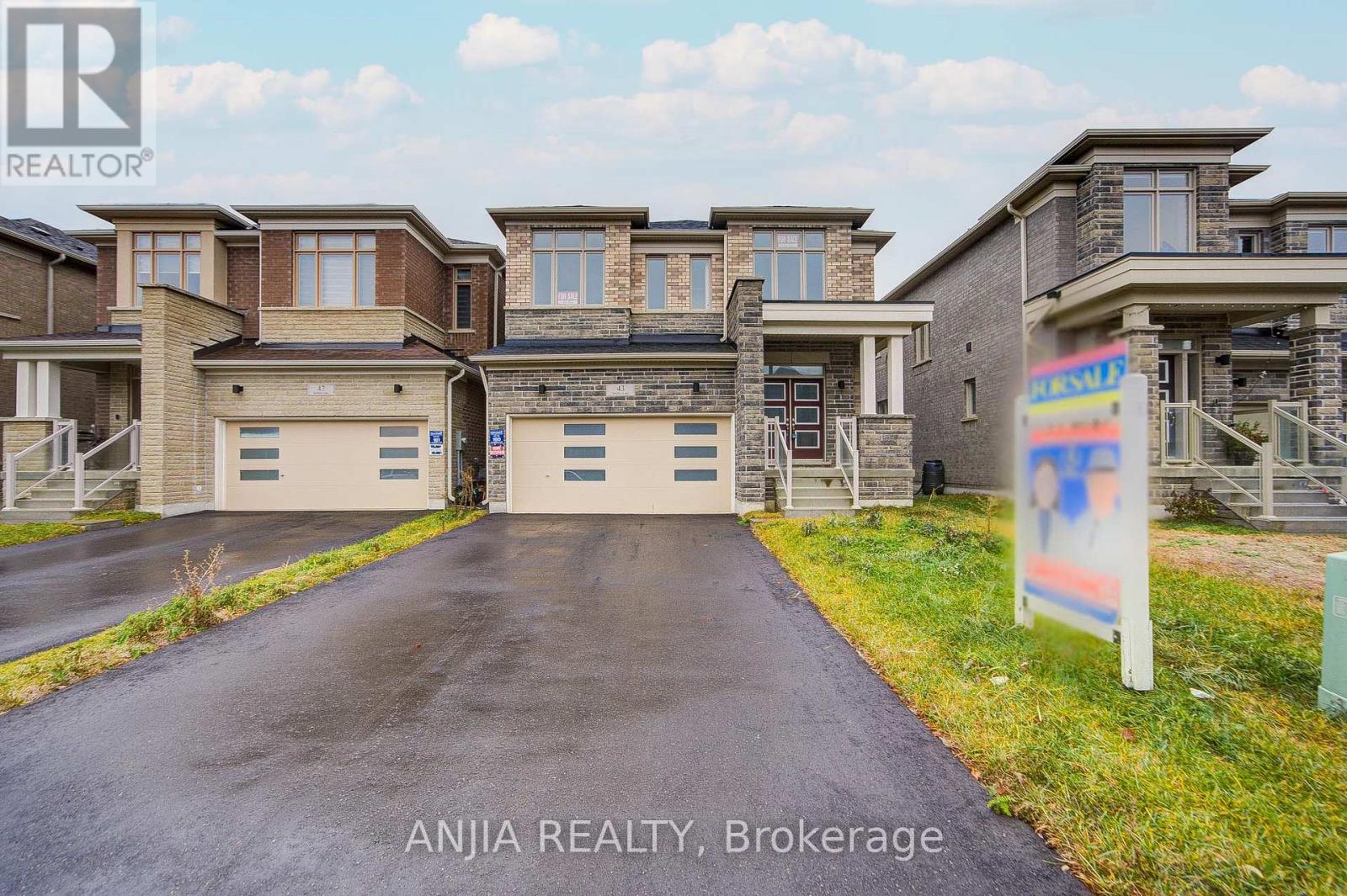 43 SAMBRO LANE, Whitchurch-Stouffville, Ontario