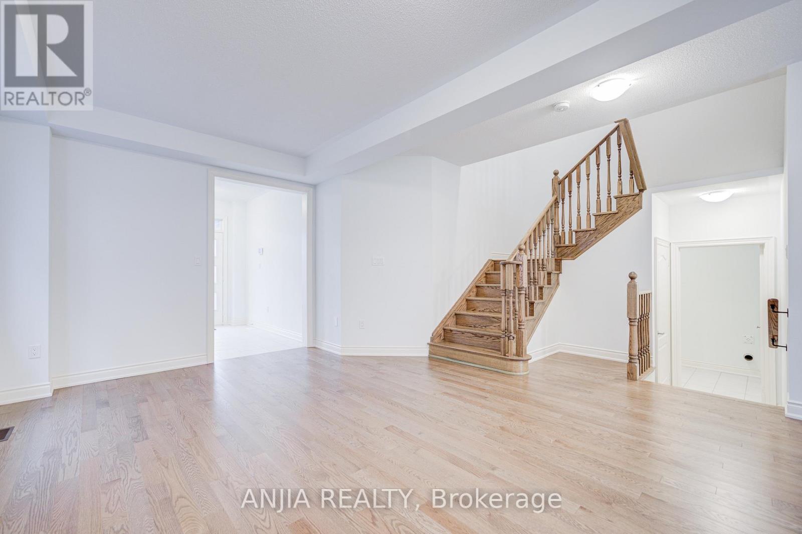 43 Sambro Lane, Whitchurch-Stouffville, Ontario  L4A 0S1 - Photo 14 - N12610608