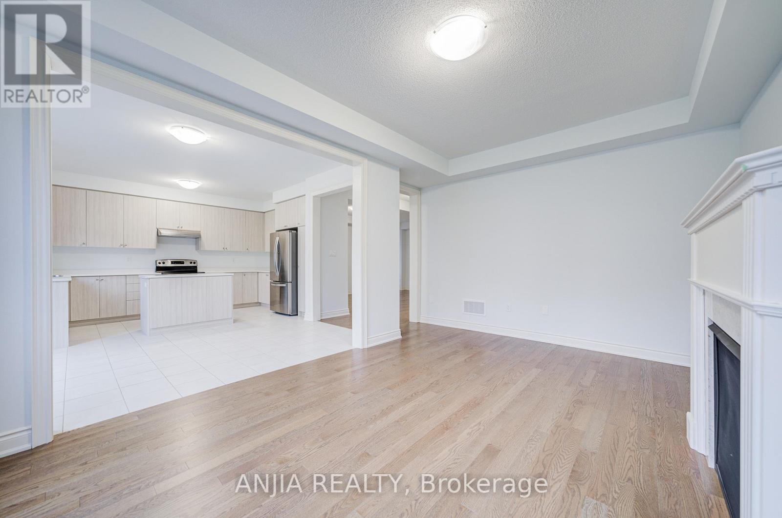 43 Sambro Lane, Whitchurch-Stouffville, Ontario  L4A 0S1 - Photo 22 - N12610608