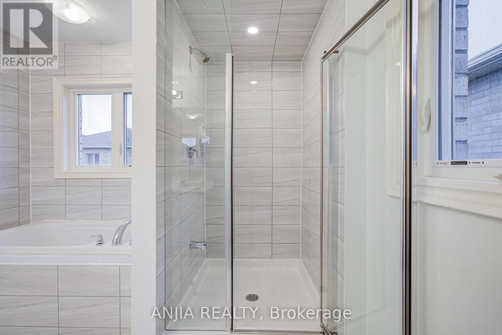 43 Sambro Lane, Whitchurch-Stouffville, Ontario  L4A 0S1 - Photo 39 - N12610608