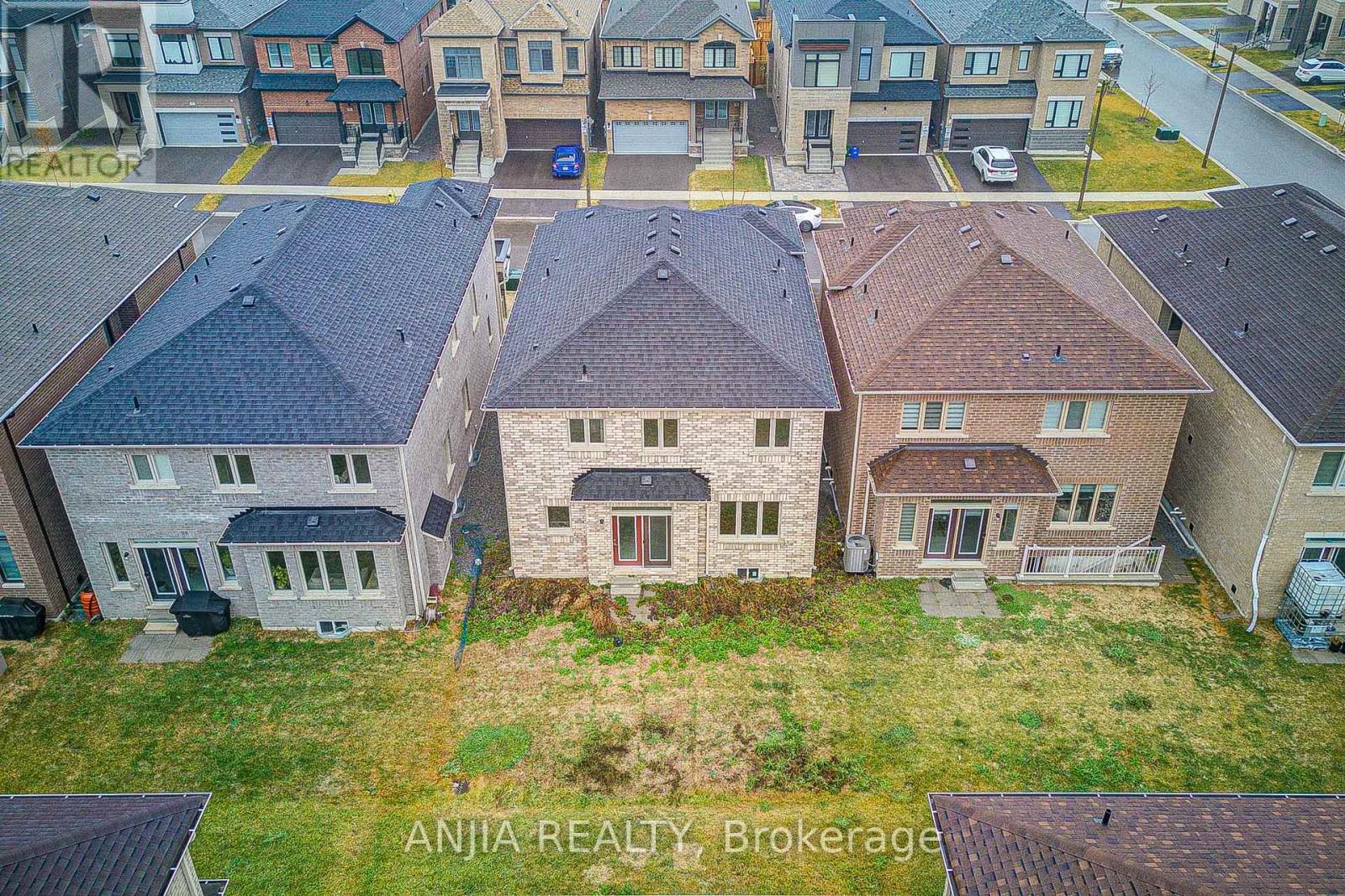 43 Sambro Lane, Whitchurch-Stouffville, Ontario  L4A 0S1 - Photo 9 - N12610608