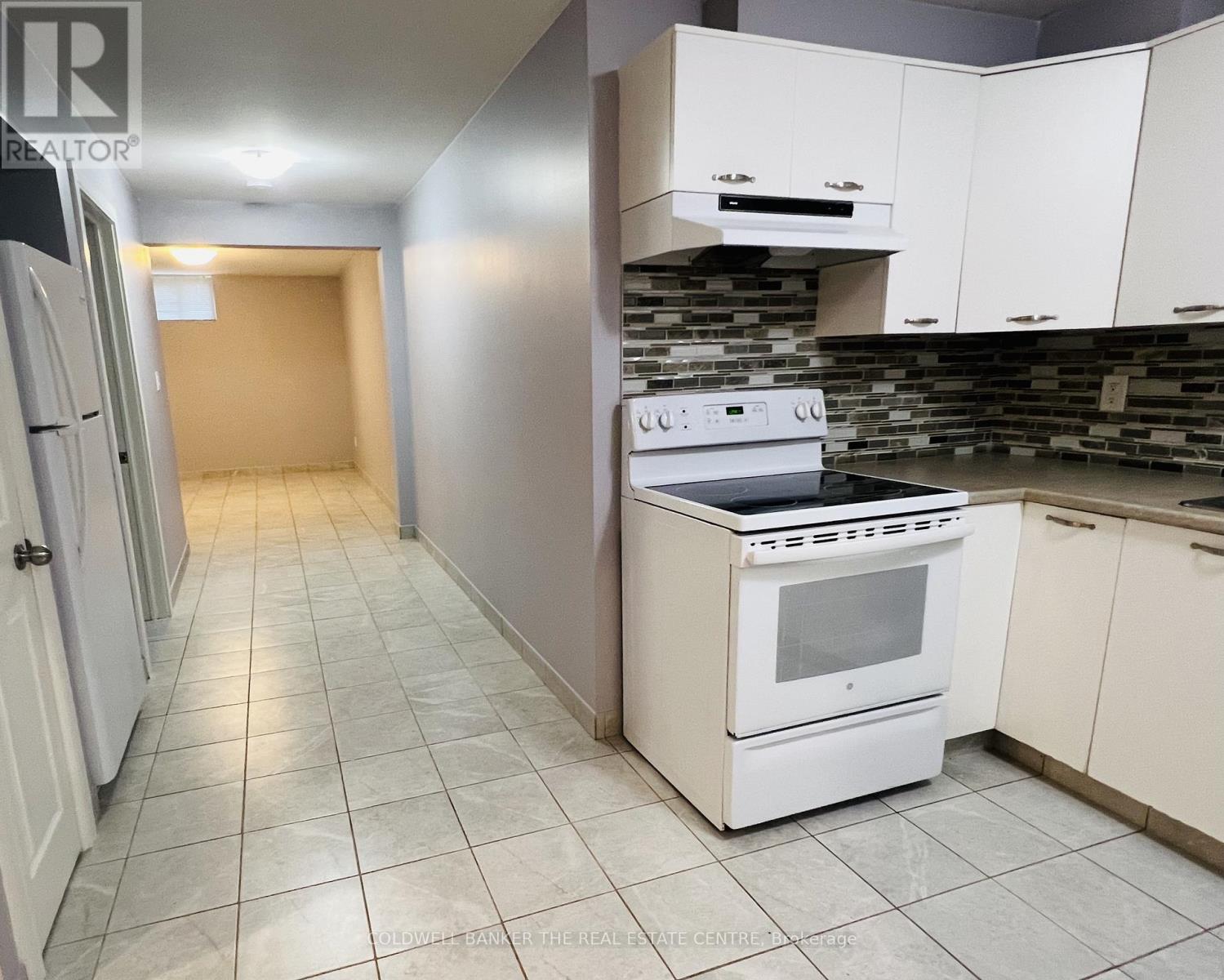 Bsmt - 208 Wellington Street E, Barrie (Wellington), Ontario  L4M 2E1 - Photo 10 - S12610650