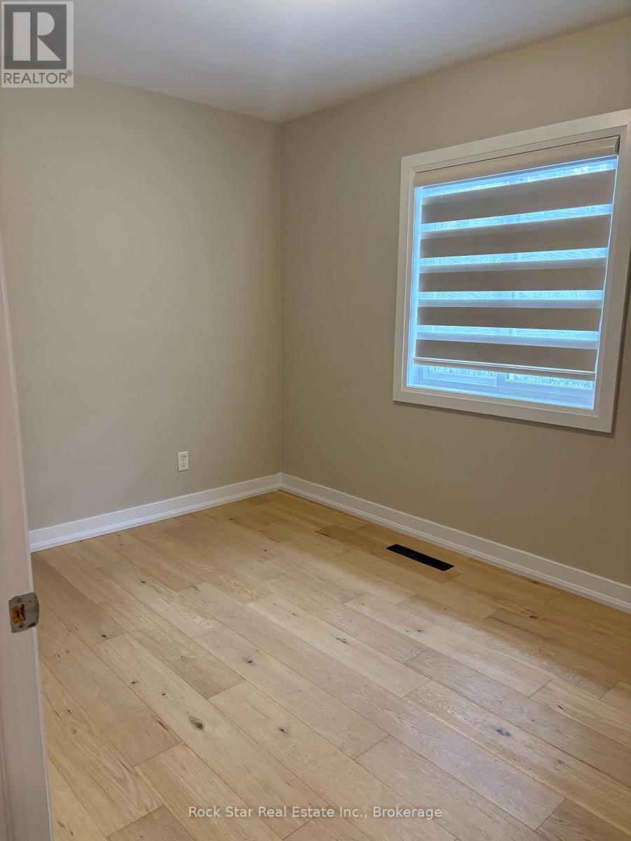 28 Dale Avenue, Hamilton, Ontario  L8G 3L9 - Photo 13 - X12610776