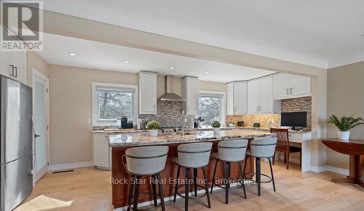 28 Dale Avenue, Hamilton, Ontario  L8G 3L9 - Photo 5 - X12610776