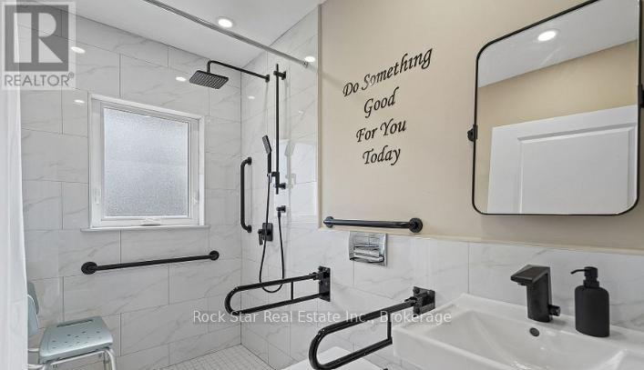 28 Dale Avenue, Hamilton, Ontario  L8G 3L9 - Photo 8 - X12610776