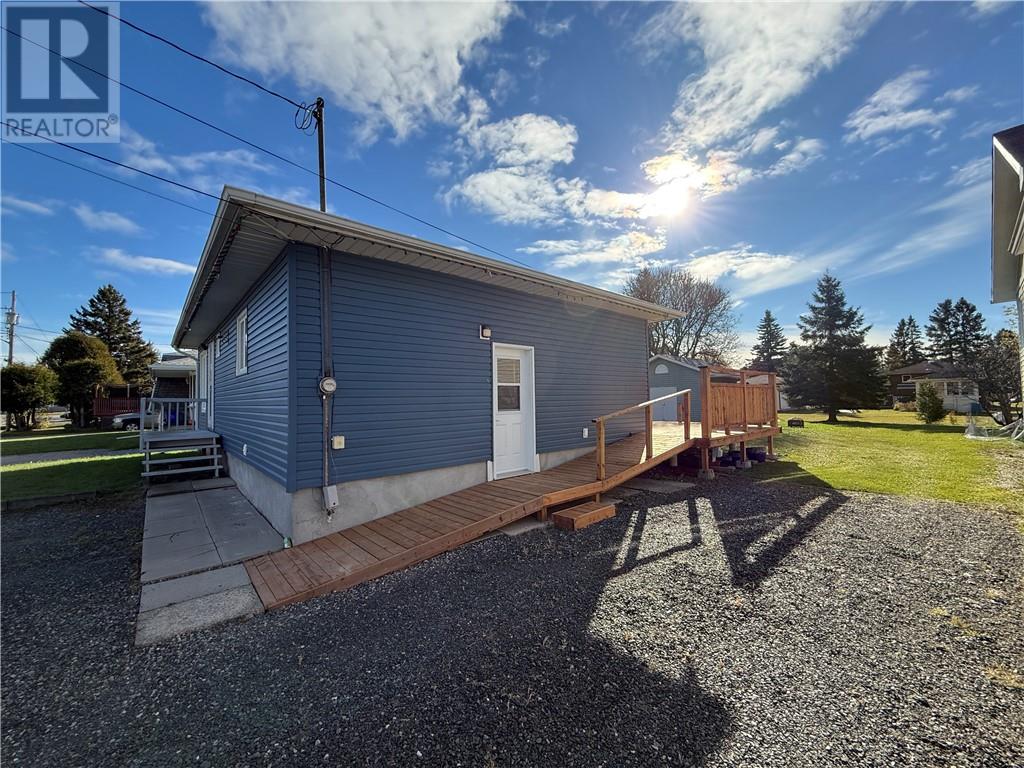 1543 Eugene Street, Hanmer, Ontario  P3P 1A4 - Photo 3 - 2125866