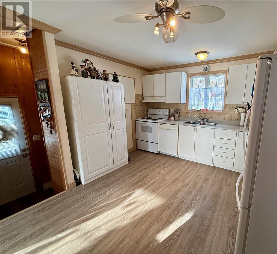 1543 Eugene Street, Hanmer, Ontario  P3P 1A4 - Photo 7 - 2125866