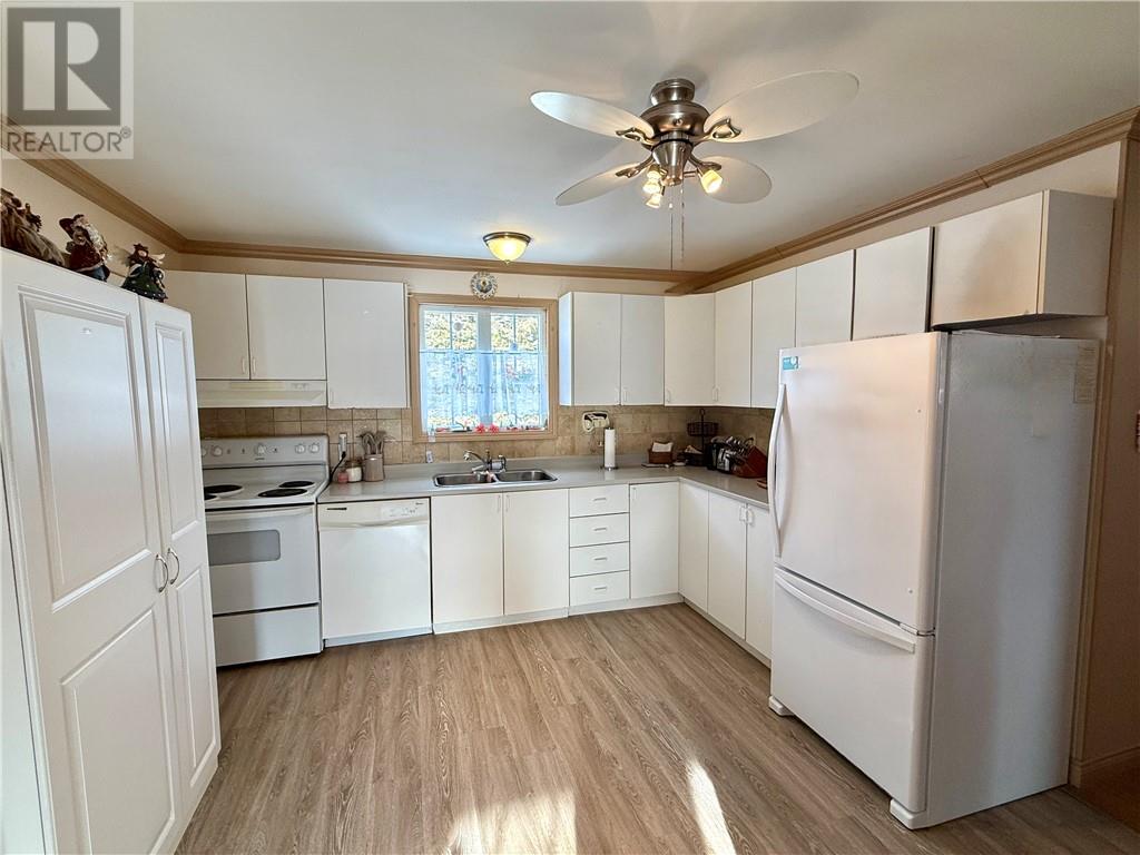 1543 Eugene Street, Hanmer, Ontario  P3P 1A4 - Photo 8 - 2125866